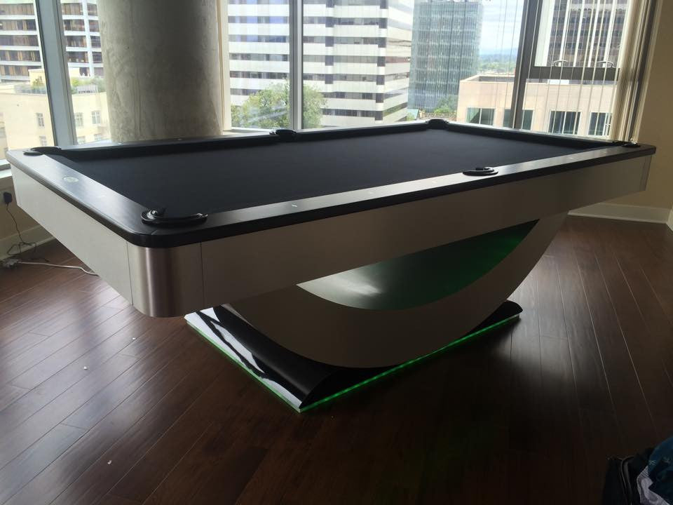 Golden West Billiards Reverse Rainbow Pool Table
