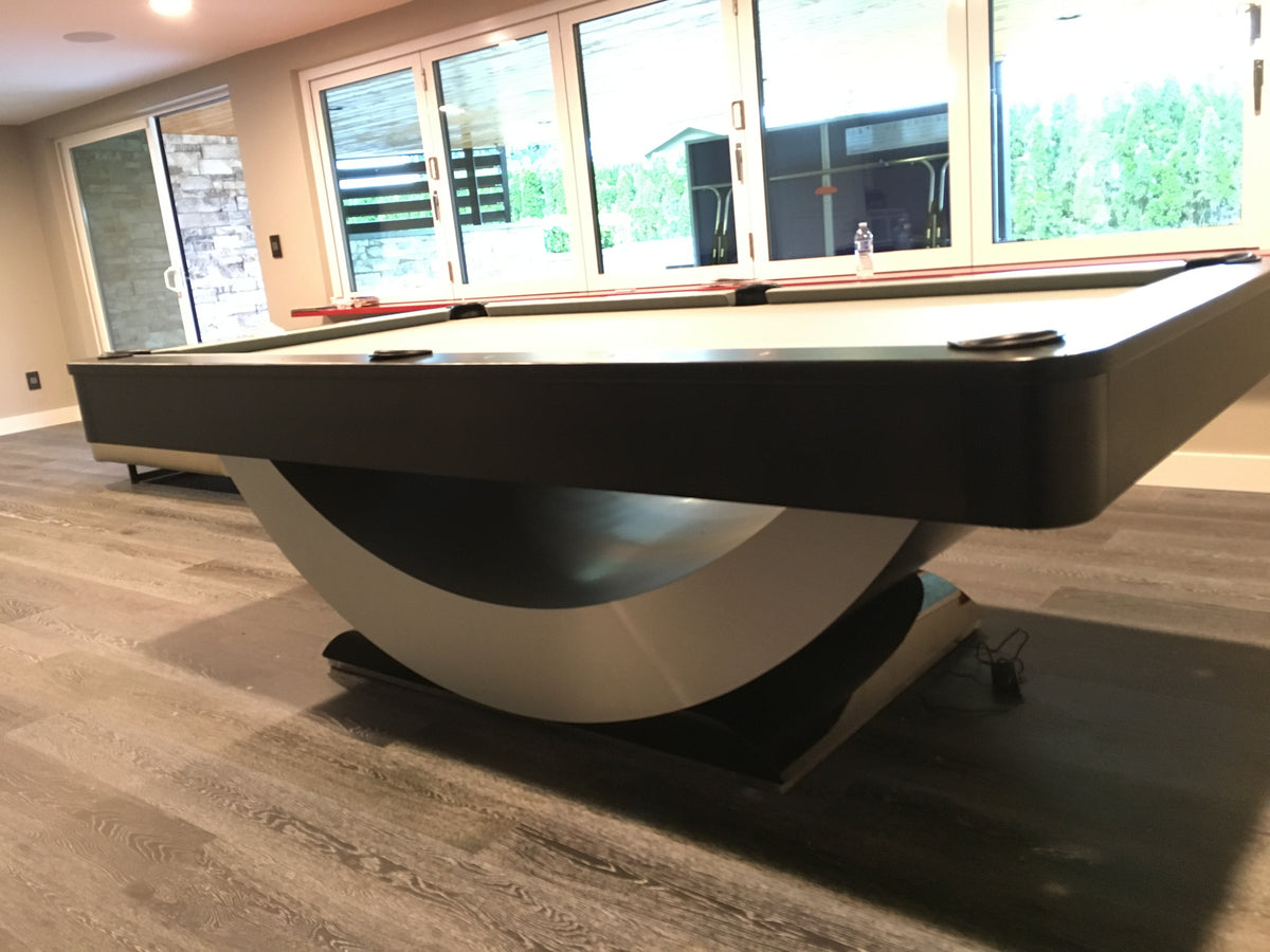 Golden West Billiards Reverse Rainbow Pool Table